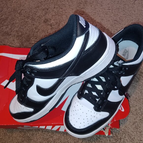 Nike Dunk Low (Grade School) - Picture 1 of 5